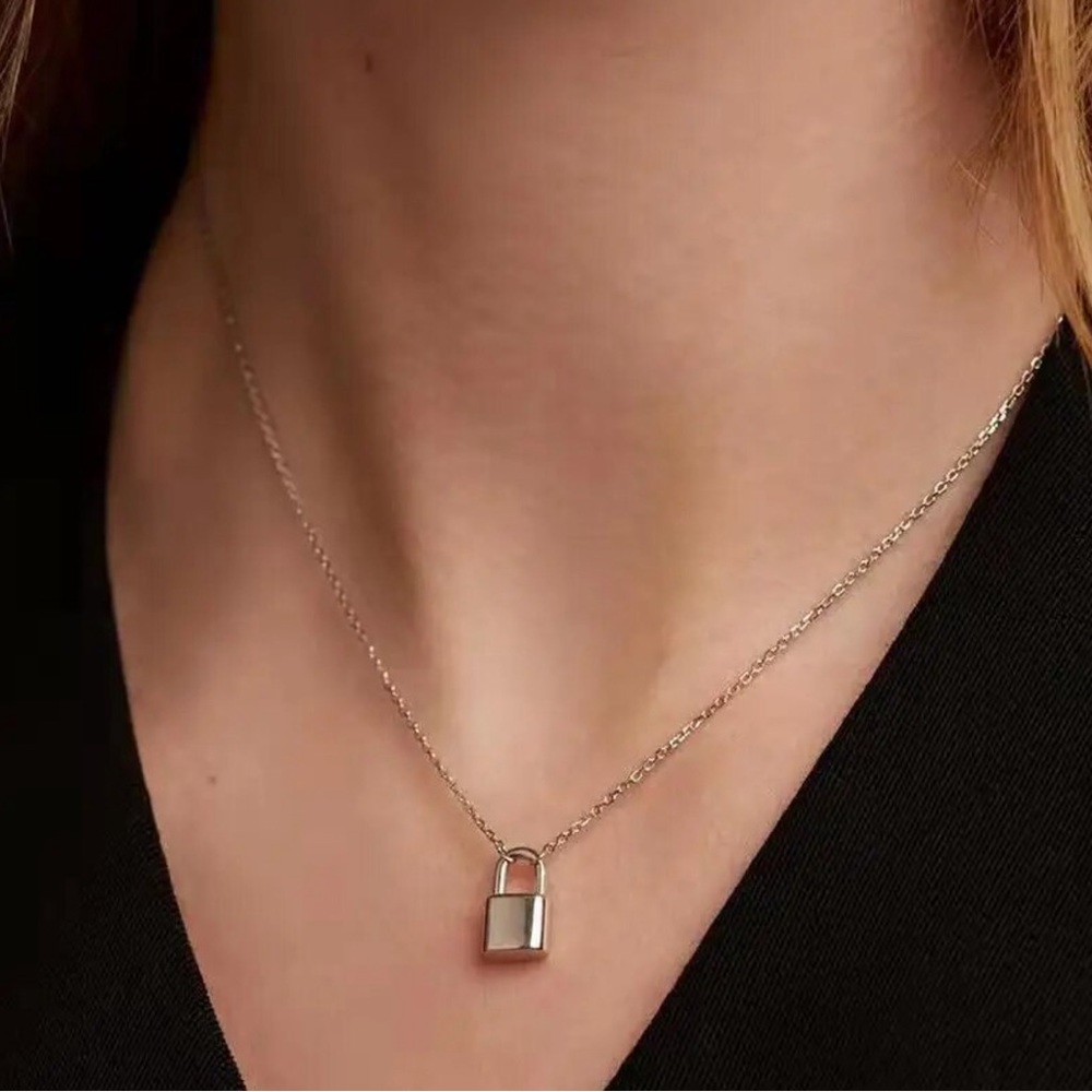 🐘🐘 18K Gold Plated Lock Pendant Necklace - Picture 2 of 13